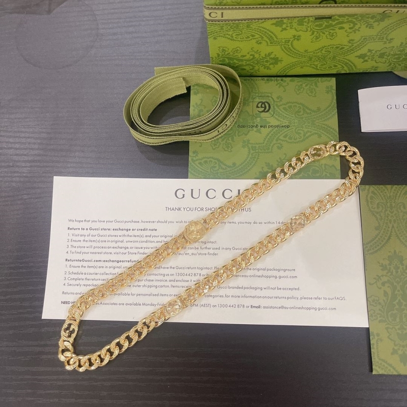 G*u*i necklaces